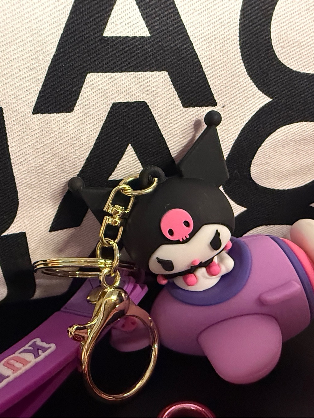 4 Kuromi keychains - Picture 3 of 5